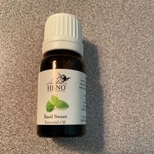 8 x NWT Basil Sweet essential oil, lot of 8, 10 ml each
